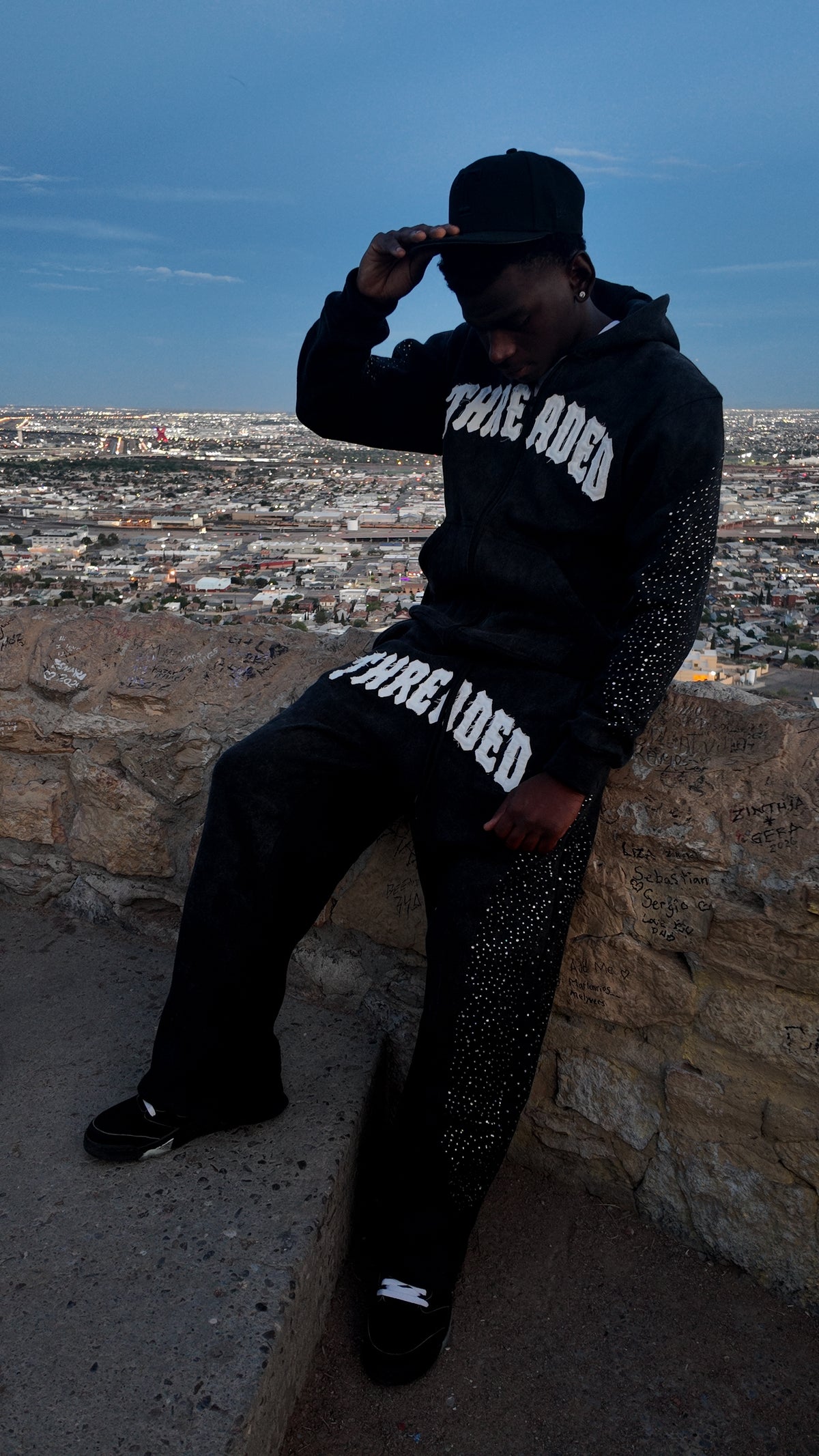 BLACK OVERSIZED JOGGERS w RHINESTONES